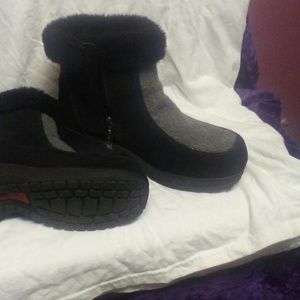 Black Sporto brand boots